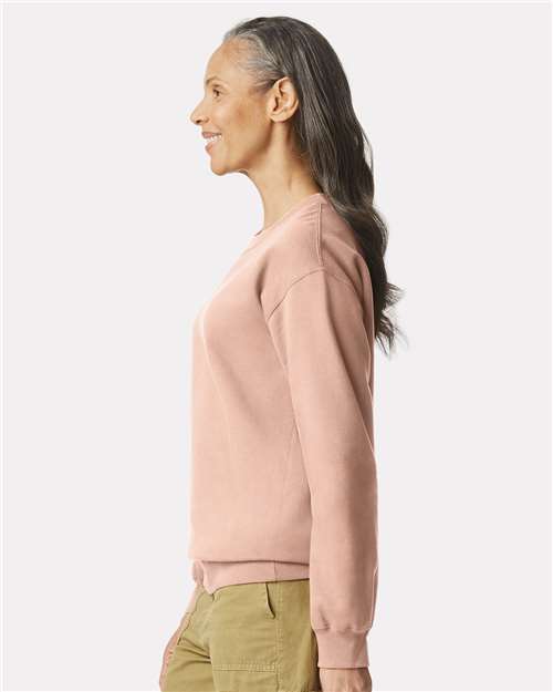 Gildan SF000, Unisex Softstyle Midweight Crewneck Sweatshirt, Dusty Rose