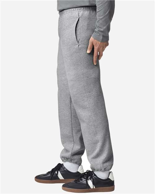 Gildan 16577, 18100 Unisex Heavy Blend Pocket Sweatpants, Sport Grey