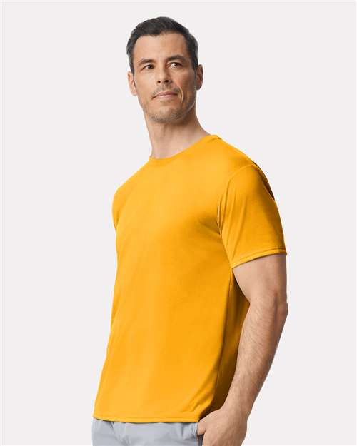 Gildan 42000, Unisex Performance T-shirt, Gold