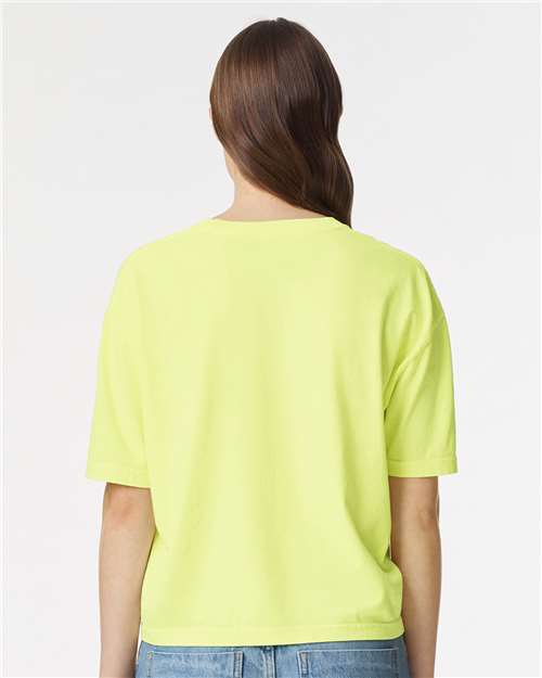 Comfort Colors 3023CL, Women's Garment-dyed Heavyweight Boxy T-shirt, Neon Lemon