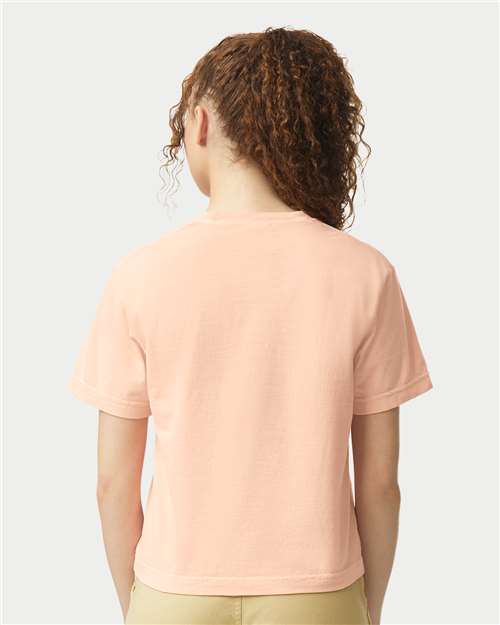 Comfort Colors 3023CL, Women's Garment-dyed Heavyweight Boxy T-shirt, Peachy