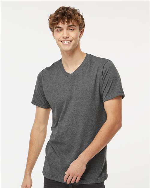 M&O 3543, Deluxe Blend V-neck T-shirt, Heather Charcoal